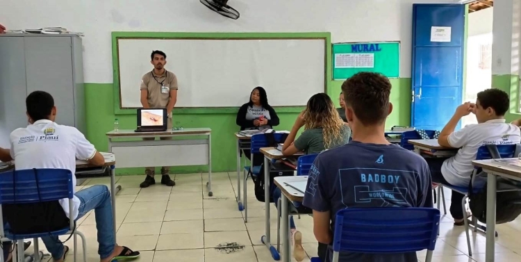 Palestras em escolas 